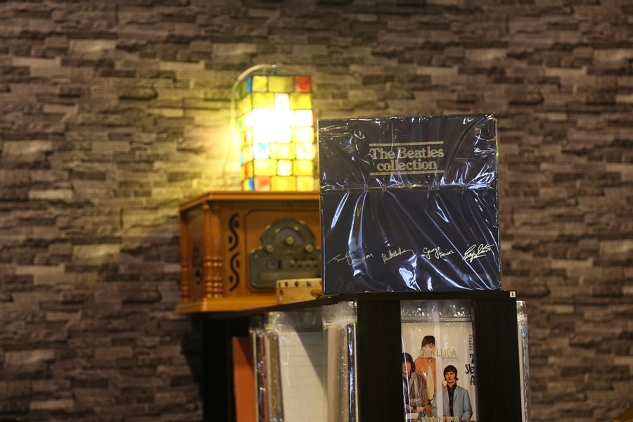 VINYLLICA ร้านจำหน่ายแผ่นเสียง Vinyl ชั้นนำ กลับมาพร้อมความสดใสโฉมใหม่