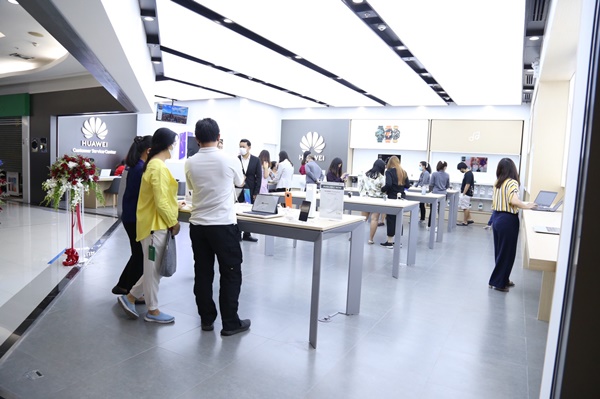 Huawei  เปิด Experience shop  บริการเบ็ดเสร็จ ครบในที่เดียว พร้อมให้บริการแล้วในศูนย์การค้าฟอร์จูนทาวน์   