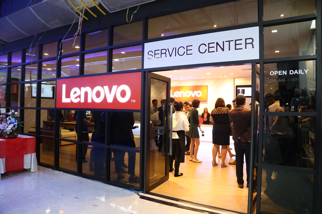 “เปิดศูนย์บริการ Lenovo Service Center”