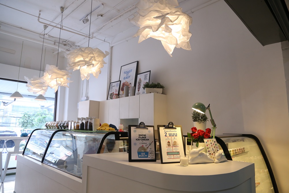 เติมความหวาน เย็น ชื่นใจ ไปกับไอศครีม IZE BUDDY