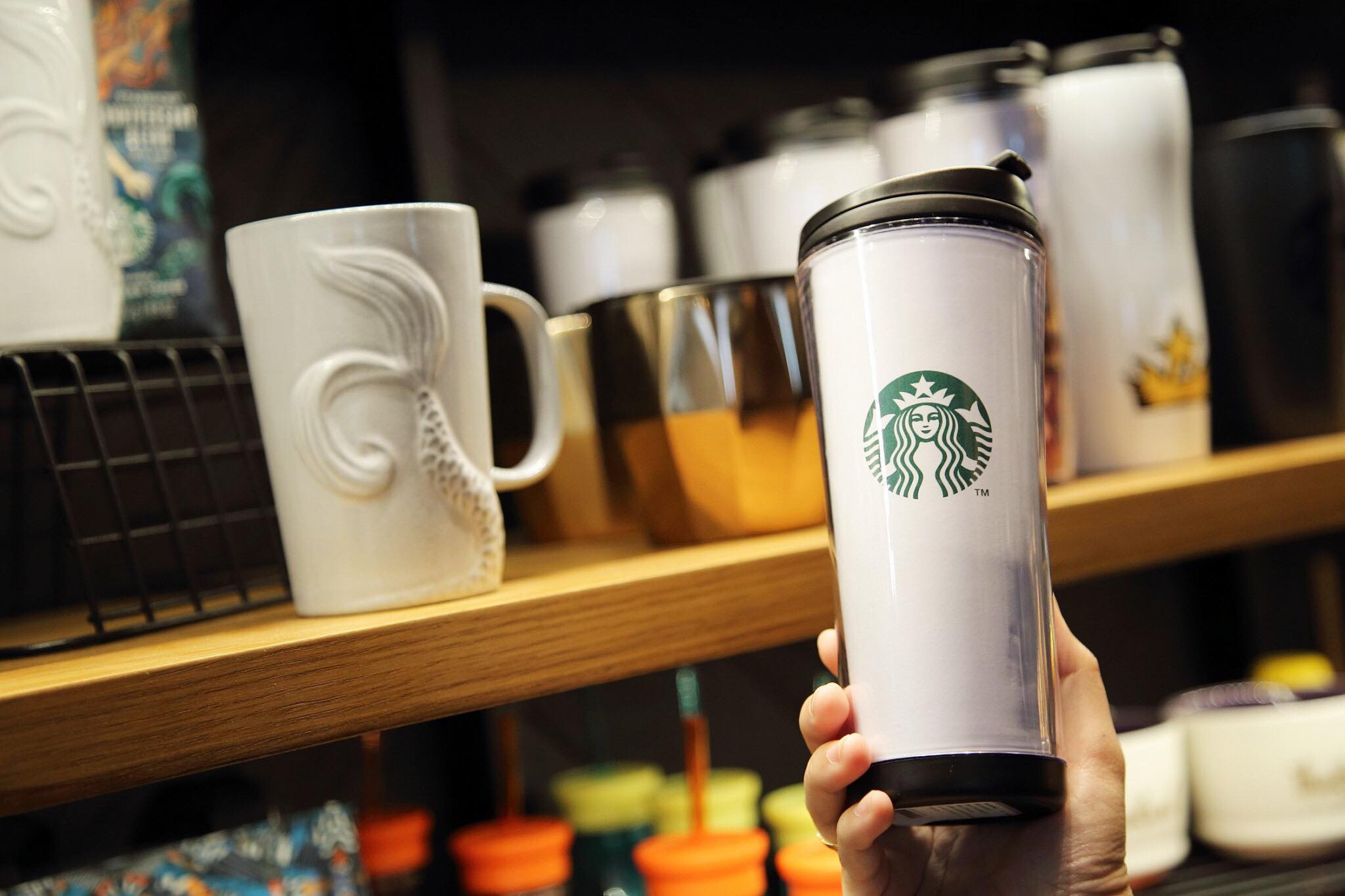 สตาร์บัคส์ ขยายความอร่อยมาถึงศูนย์การค้าฟอร์จูนทาวน์แล้ววันนี้