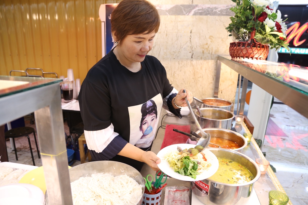 “เปิดร้าน ขนมจีน ลุงชัย”