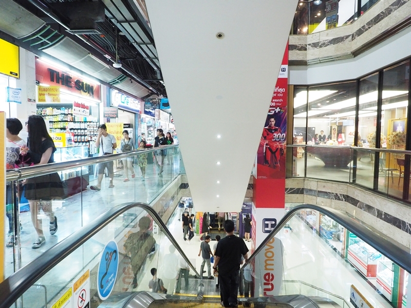 ศูนย์การค้าฟอร์จูนทาวน์เปิดพื้นที่ให้เช่าทำการค้า และสำนักงาน ตั้งอยู่ใจกลางพระราม 9 ทำเล NEW CBD คุ้มค่ากับการทำธุรกิจ