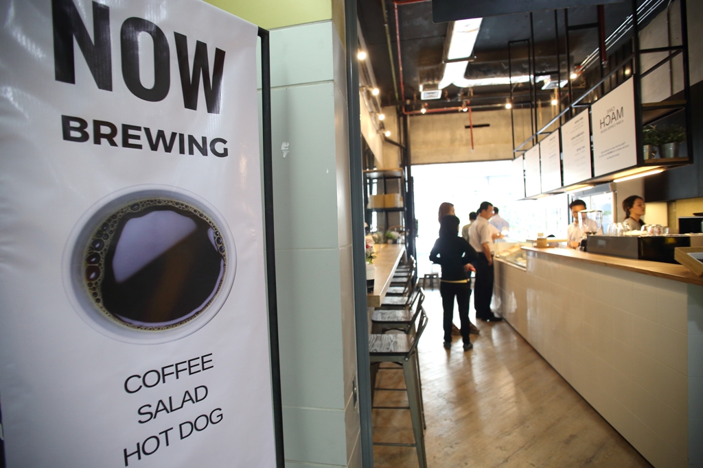 “เปิดร้าน CAFE MACH (คาเฟมรรค)”