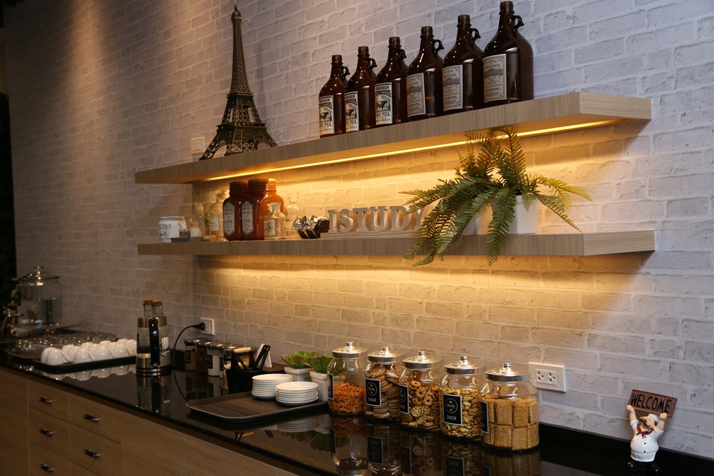 Working Space บรรยากาศสบาย ผ่อนคลายได้ทั้งวัน ที่ iStudy